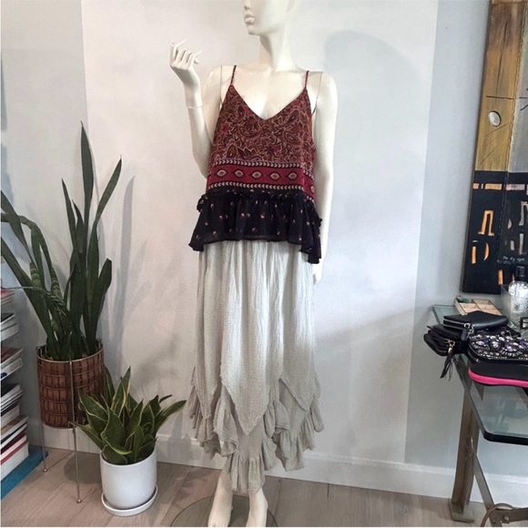St. Tropez Boho Gauze Flouncy & Flowy Midi Skirt - Picture 8 of 10